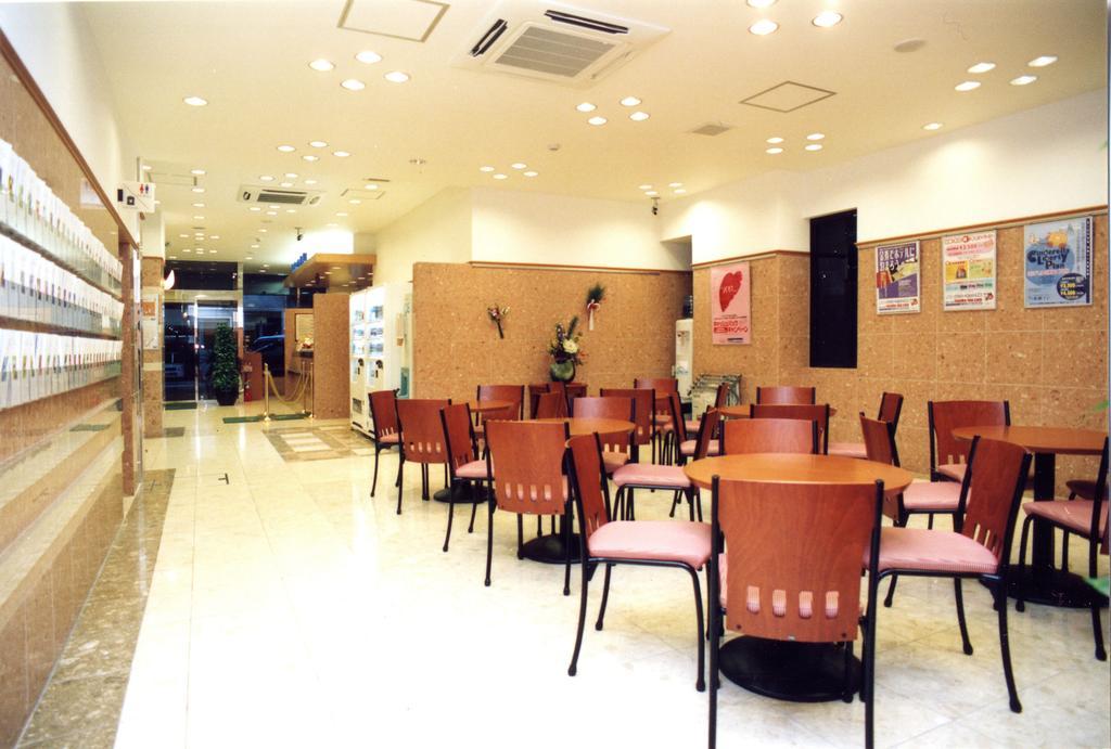 Toyoko Inn Osaka Shinsaibashi Nishi Exterior photo